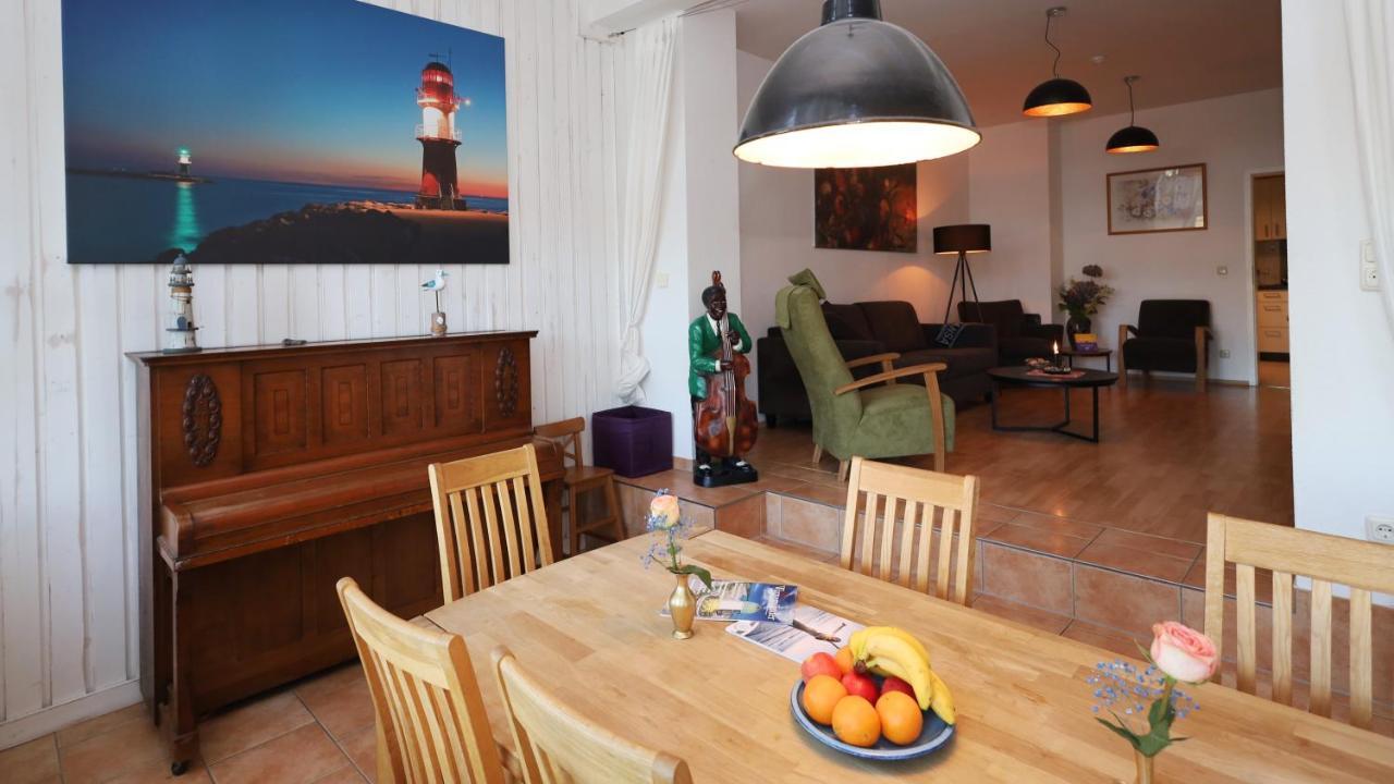 Ferienwohnungen -Am Strom 41- In Warnemuende ロストック エクステリア 写真
